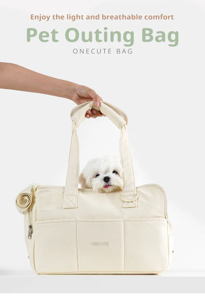 Pets go out and pack puppies. Portable one-shoulder bags are suitable for cats and small dogs to carry outdoors than bears.